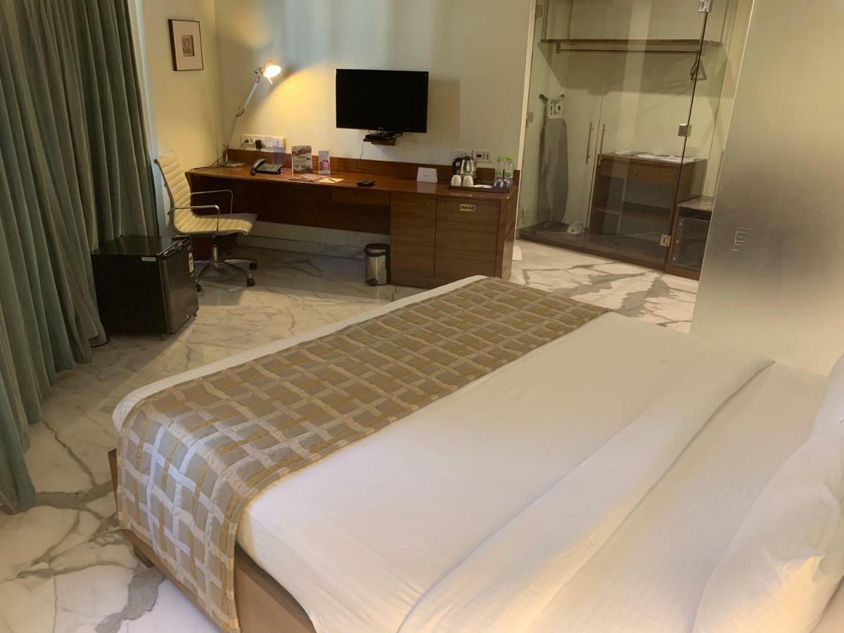 The Manohar Hyderabad Hotell Eksteriør bilde